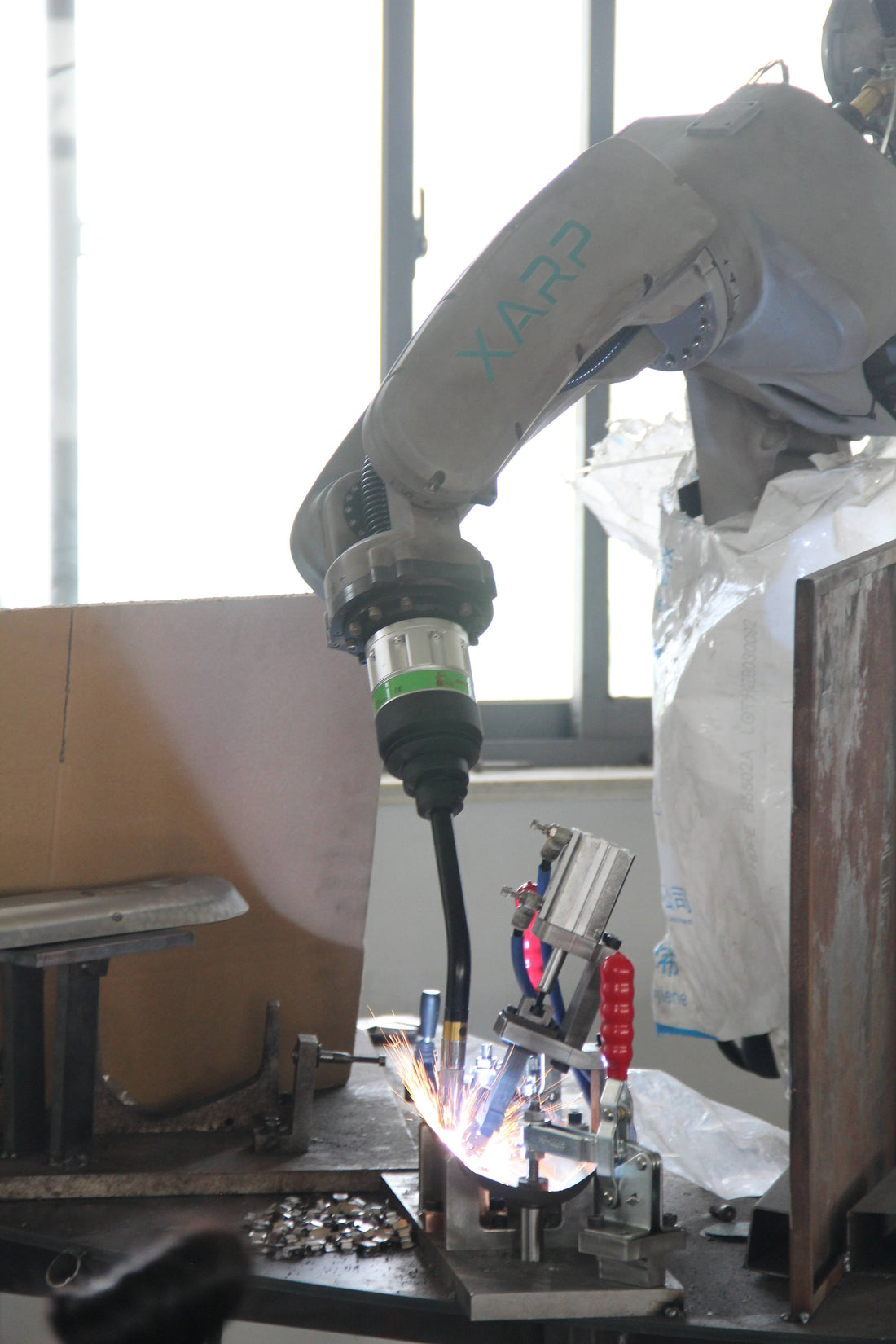 XARP XP1440-10W robotic welding system for agricultural machinery frame fabrication