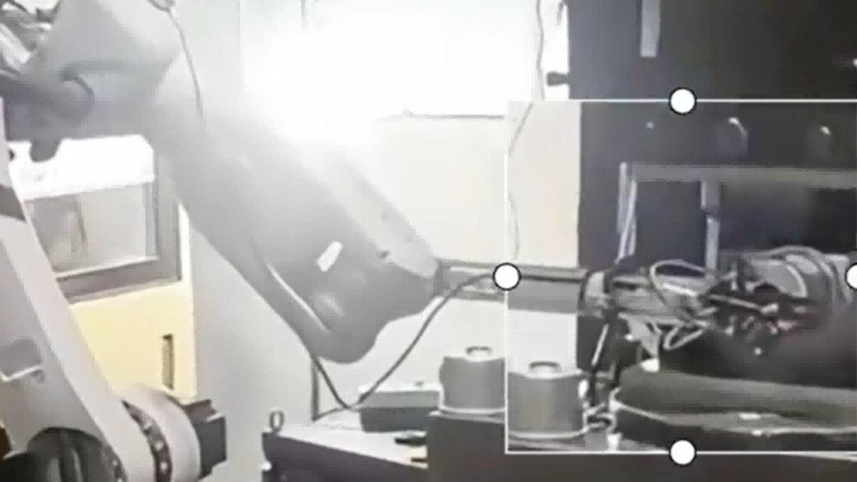 XARP XP1440-10C Robot Automates 50T Stamping Press Loading and Unloading for Hardware Manufacturer