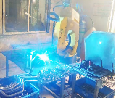 Electric Vehicle Component Arc Welding Robot | XARP XP1440-10W